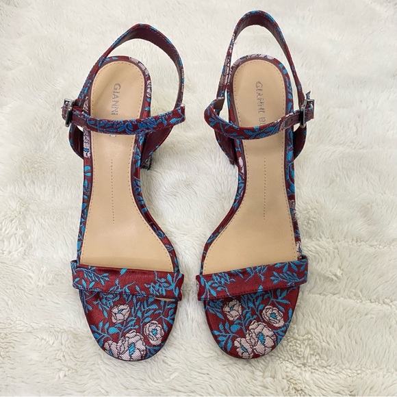 New Gianni Bini Satin Floral Heels 9 - Picture 4 of 4